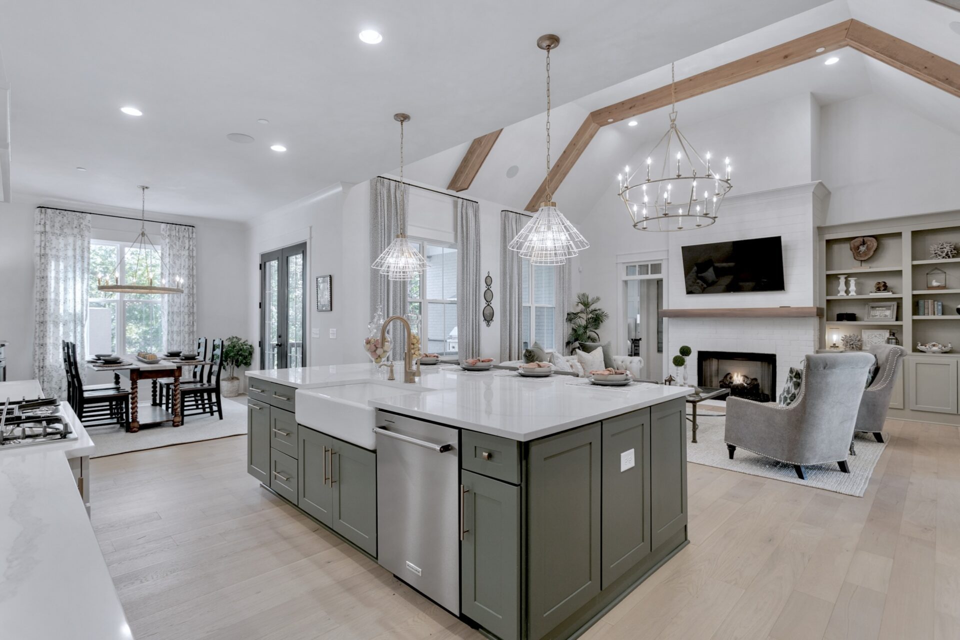 Kitchen Island | Nashville Luxury Homes - Home Builders